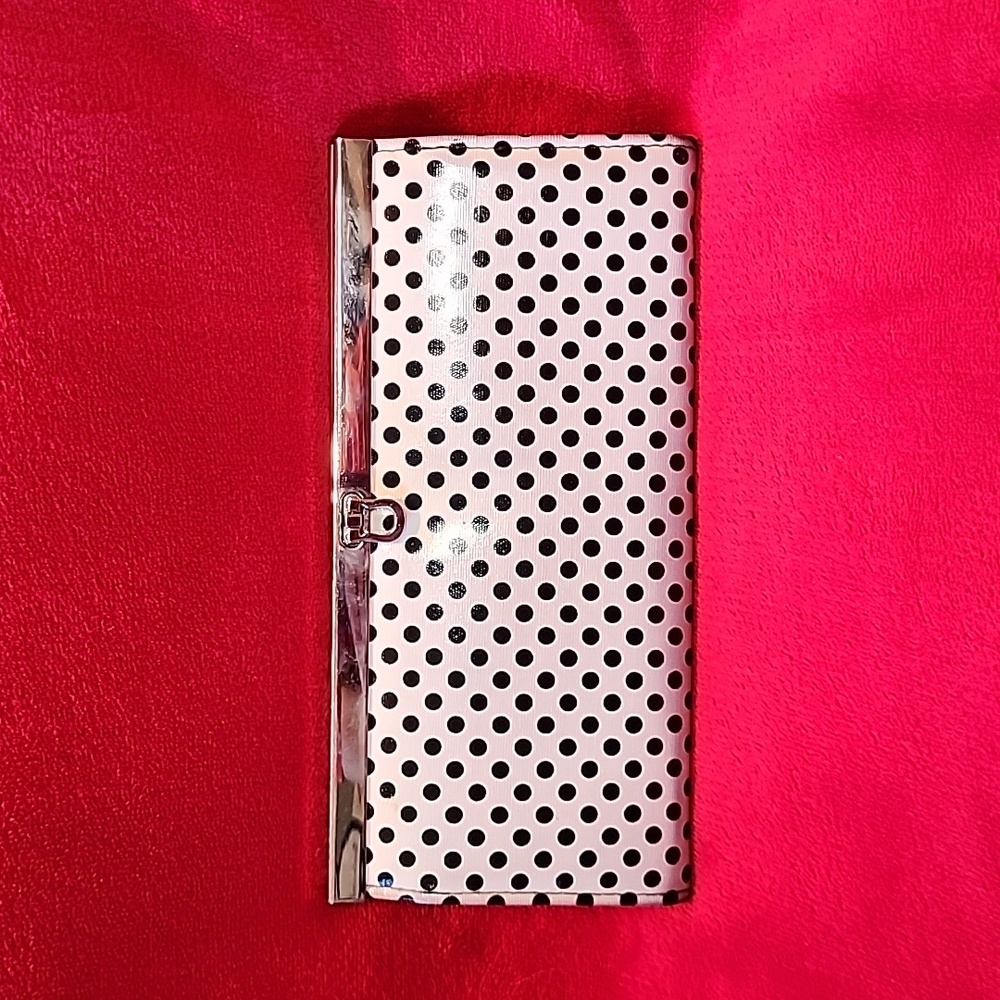Adorable clutch
